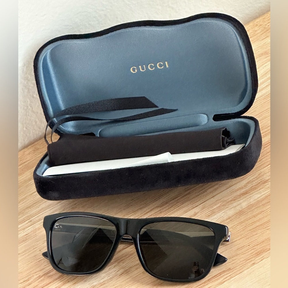 Gucci GG0687S - 002 Sunglasses Black w/Grey Polarized lens 57mm - NEW - Picture 6 of 15